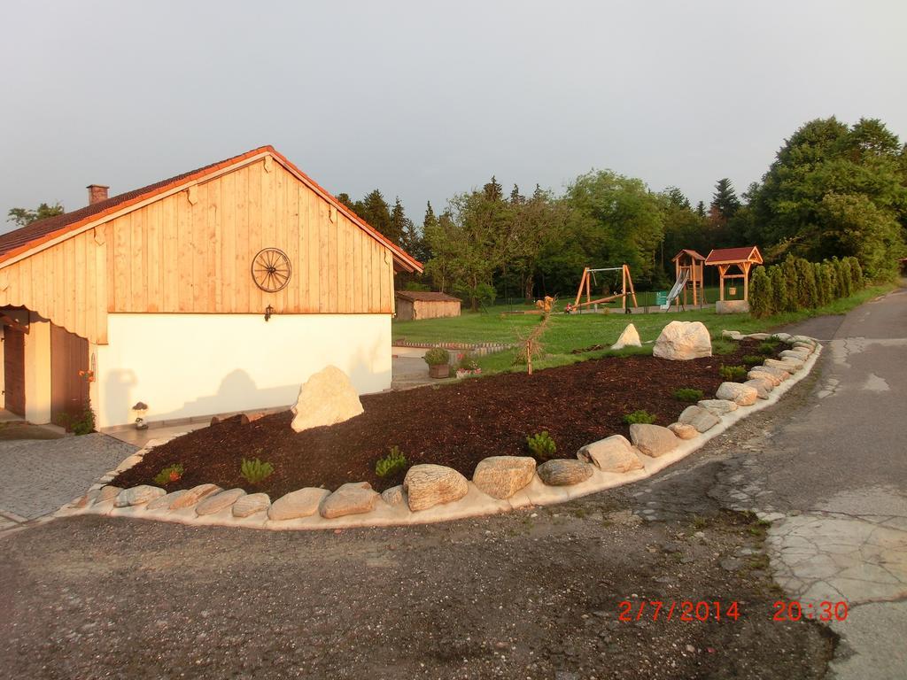 Bio Ferienhof Heiler Feldkirchen-Westerham Buitenkant foto